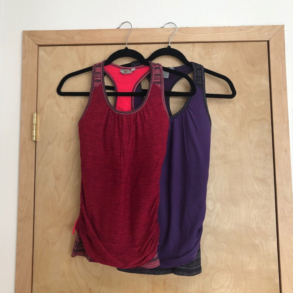 (2) ATHLETA ROYAL PIGEON YOGA TOPS XS